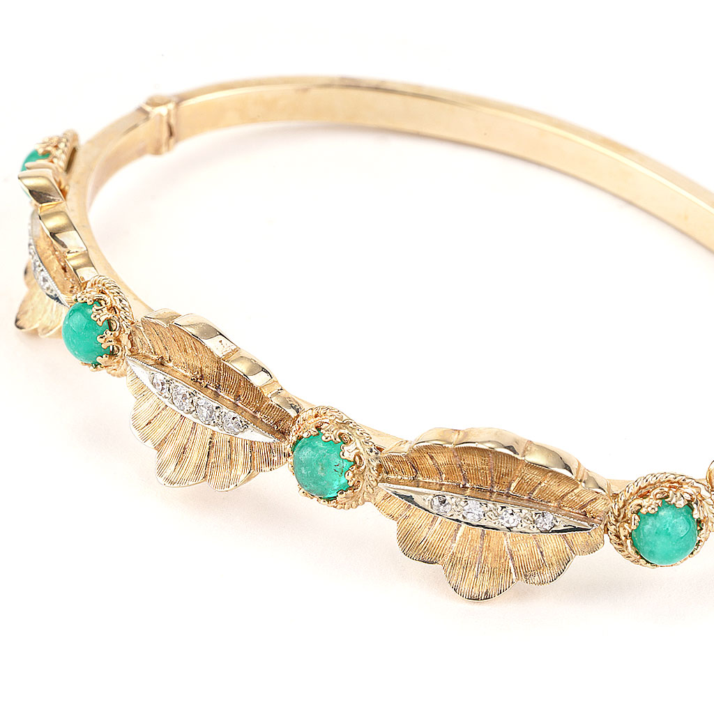 Goshwara Emerald Cabochon with Diamonds Bracelet at 1stDibs