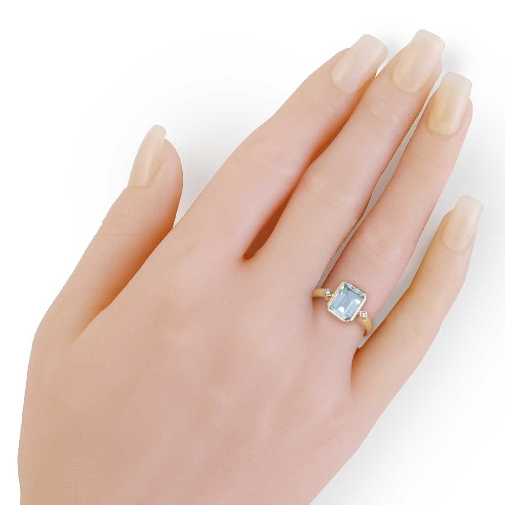tro marv specielt Emerald Cut Aquamarine Ring with Diamonds in Yellow Gold | New York  Jewelers Chicago