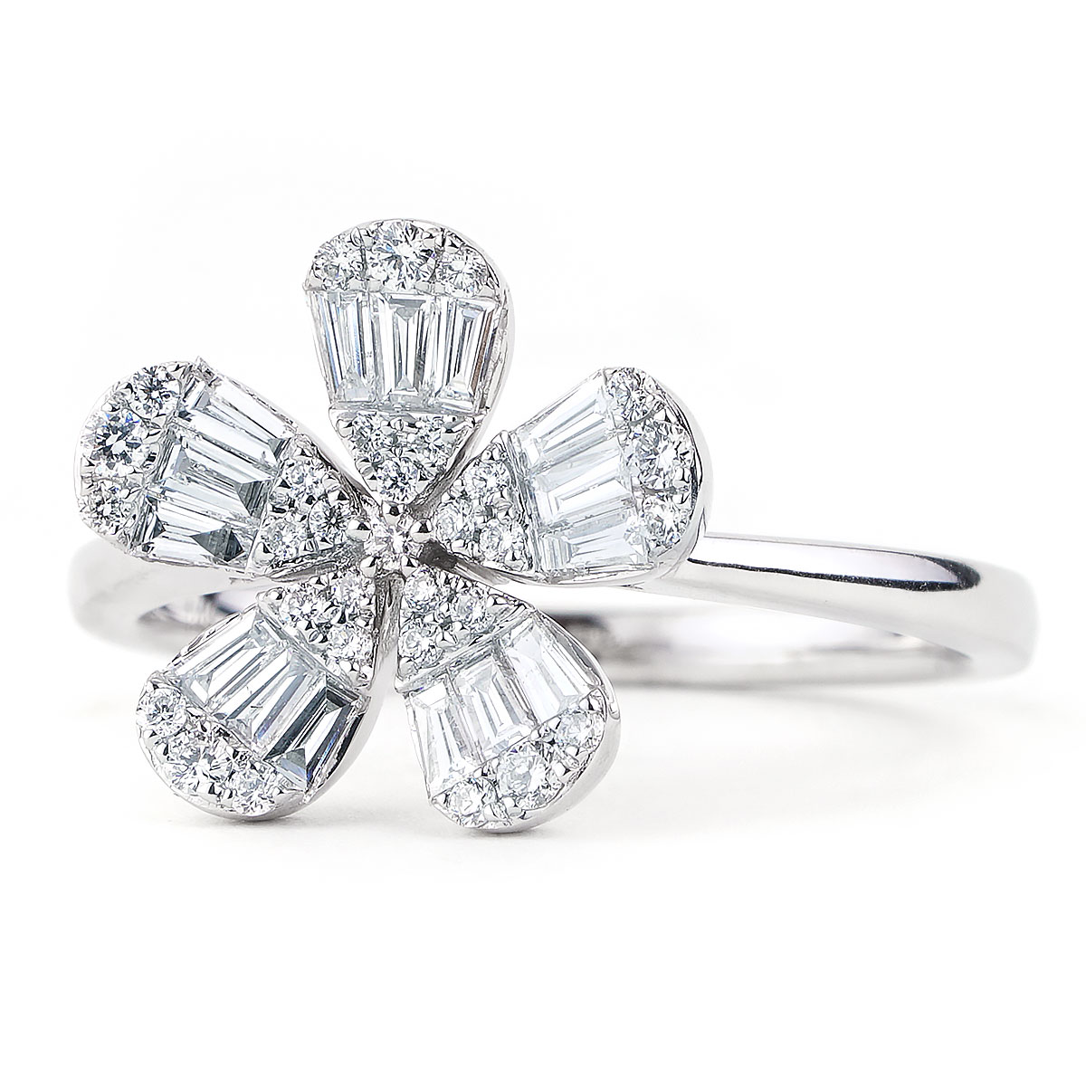 Flower Style, 1.52 TCW Round Cut Cluster Halo Moissanite Wedding Ring