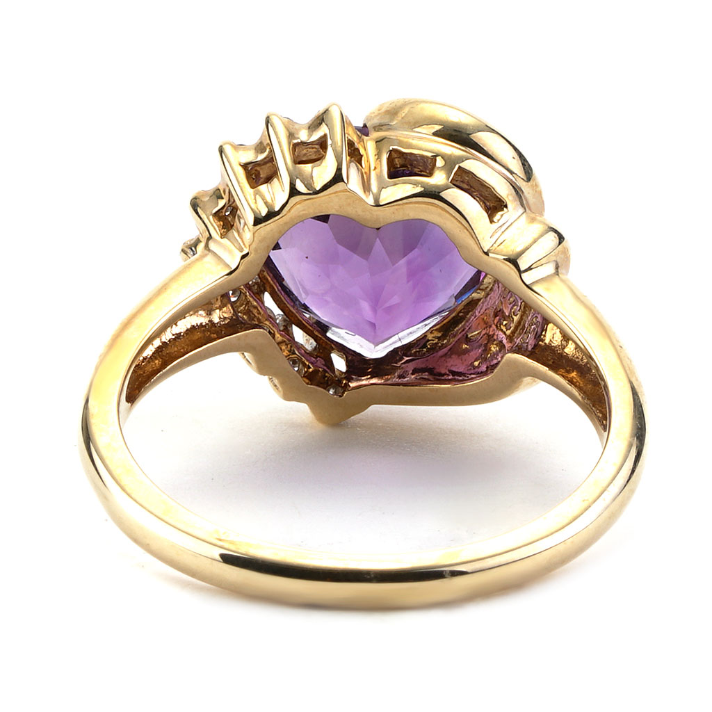 Pearl and Amethyst Ring – Aurum Jewelers
