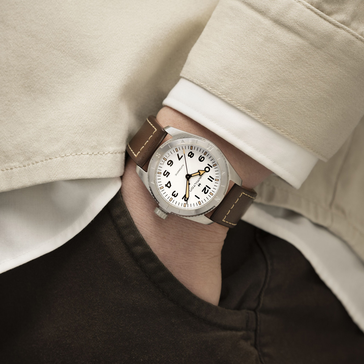 White dial outlet hamilton khaki