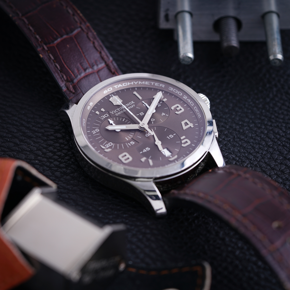 Victorinox hotsell leather strap