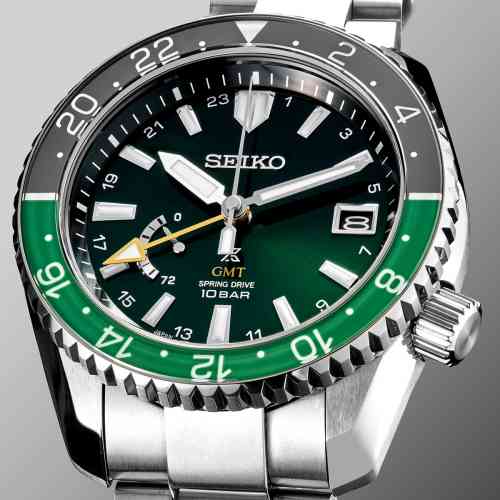 【廃番品】SEIKO Titanium GMT 20bar ランドレック Seiko's HYBRID Kinetic SUN053P1 GMT Landmaster | Strapcode
