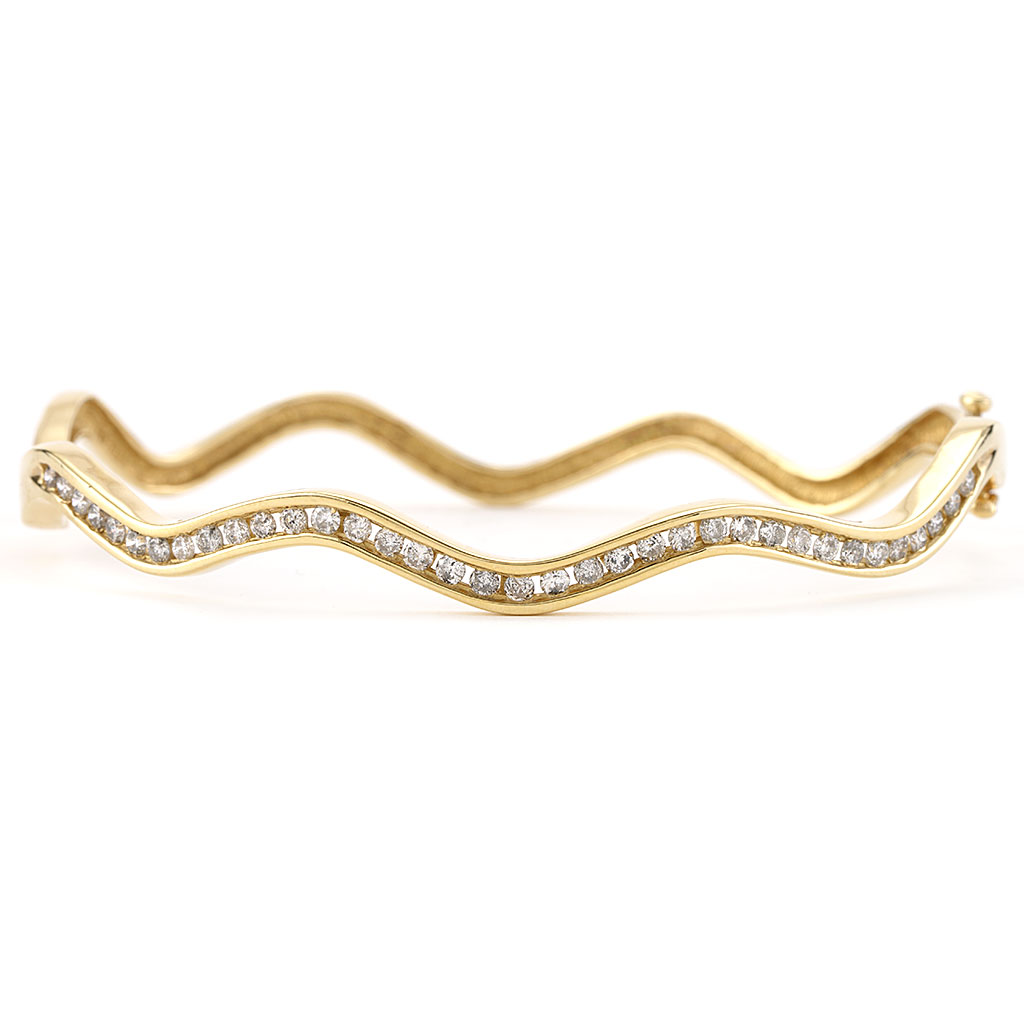 1.00 CTTW Waved Diamond Bangle in Yellow Gold | New York Jewelers