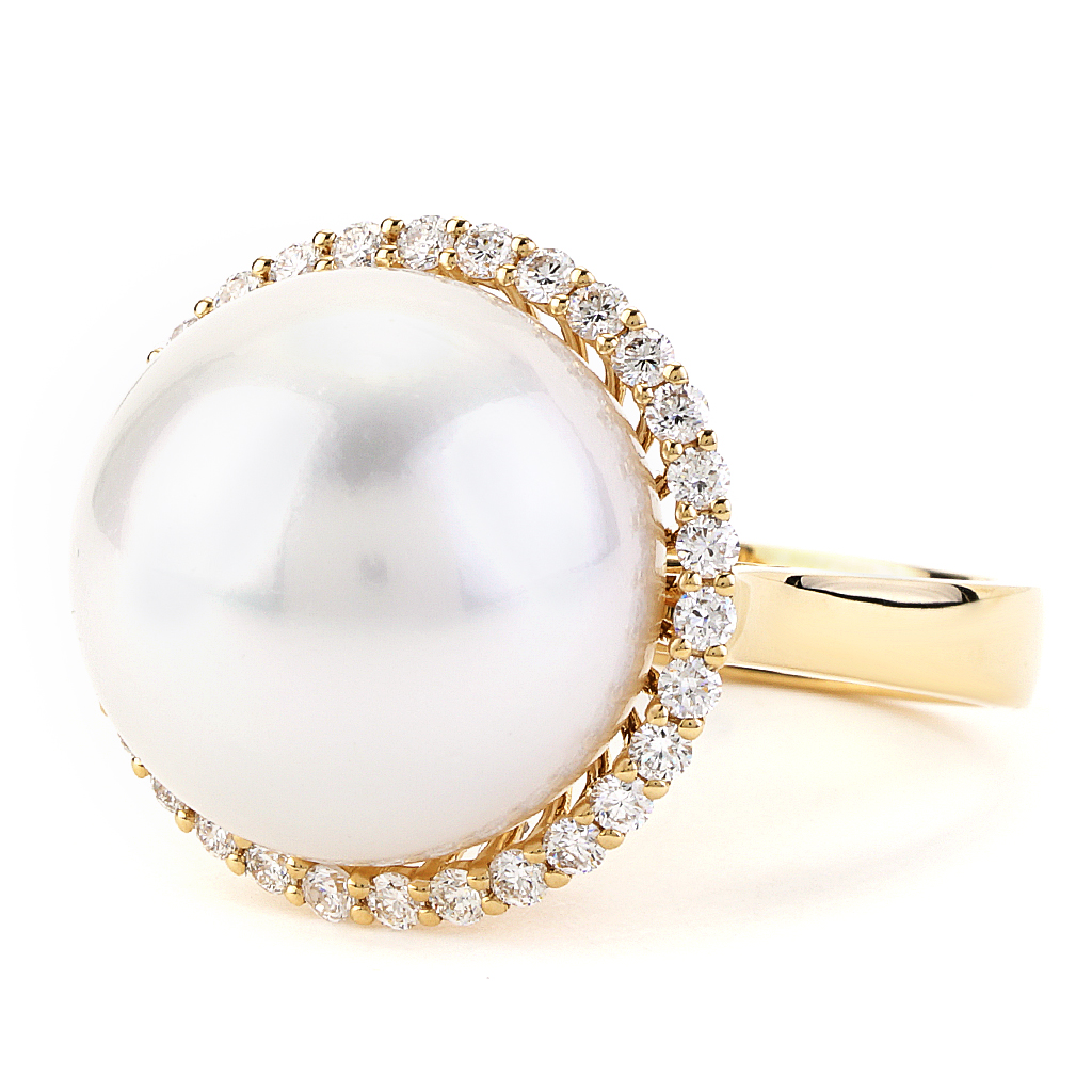 omringen nog een keer silhouet 14-15mm South Sea Pearl and Ballerina Diamond Halo Ring in Yellow Gold |  New York Jewelers Chicago