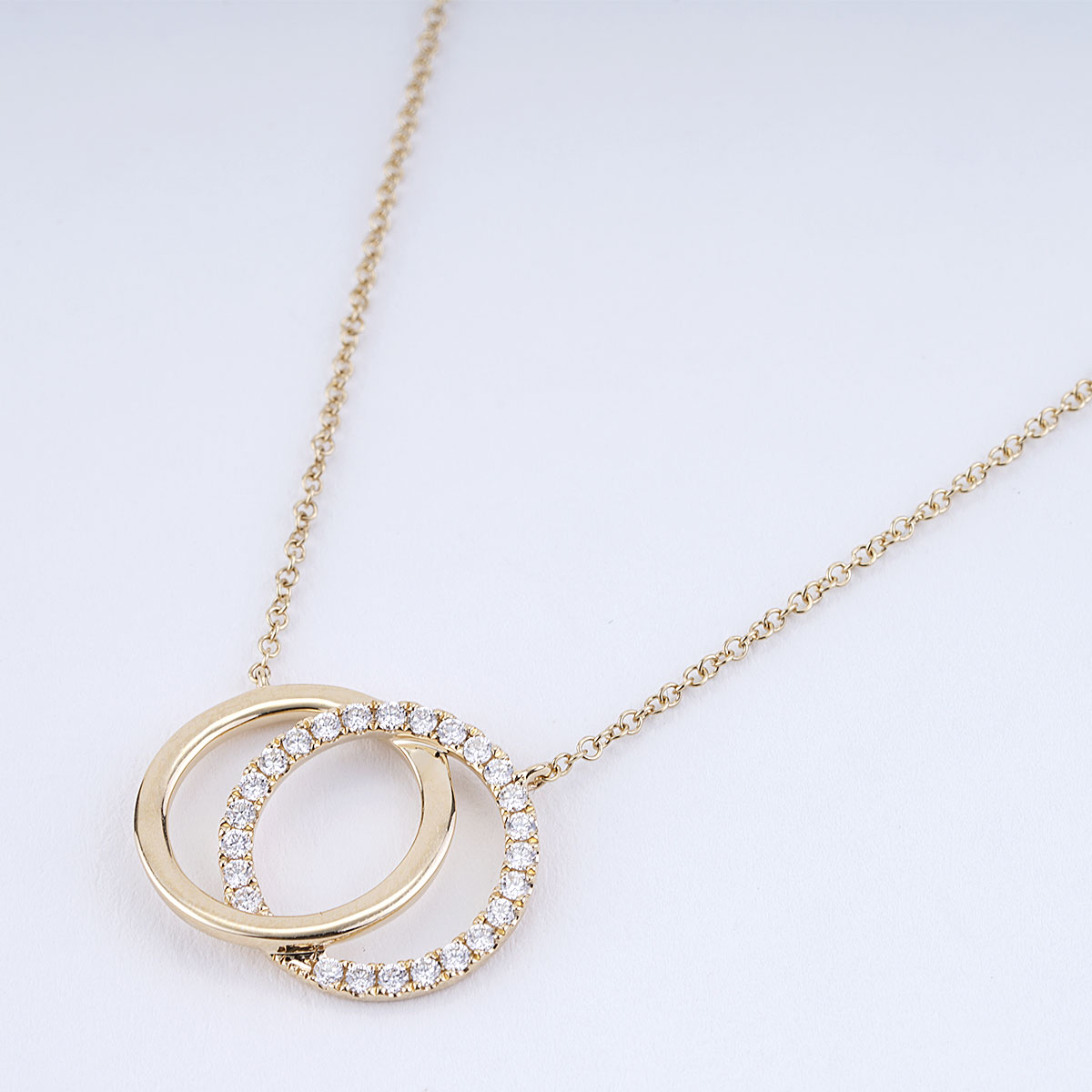 Diamond Circle Necklace 1/5 Carat tw 10K Yellow Gold 18