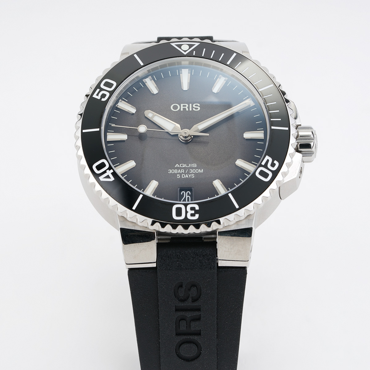 Oris aquis date price best sale