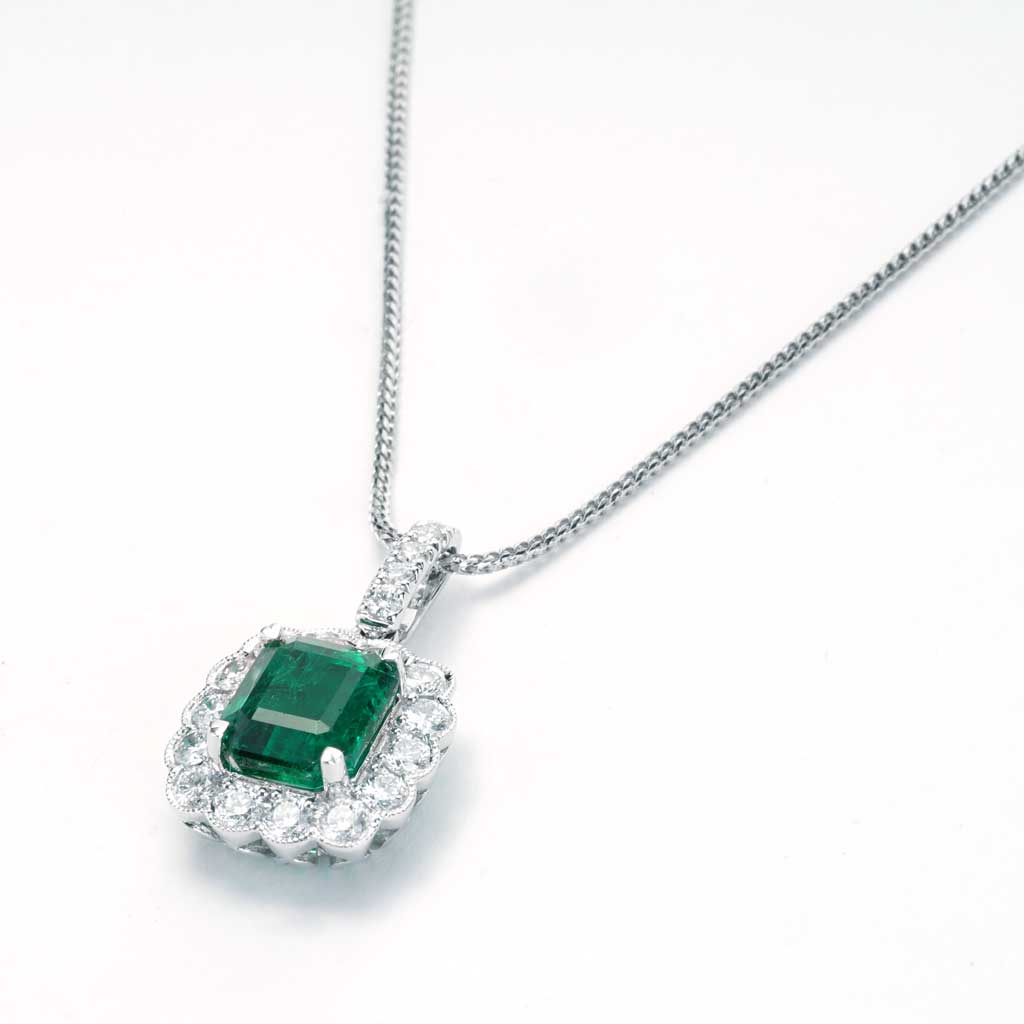 18ct White Gold Emerald Diamond Surround Pendant Necklace