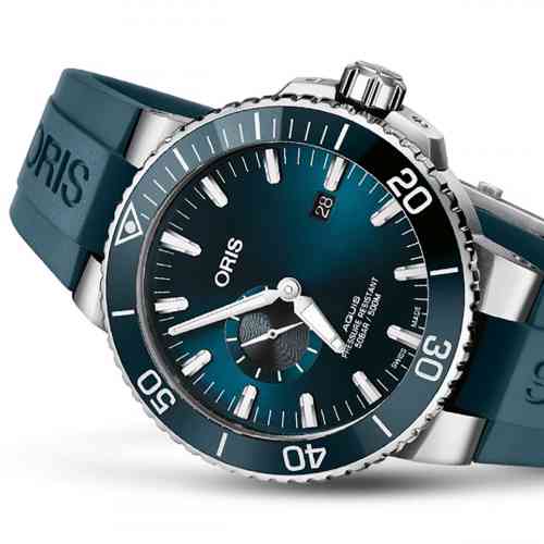 Oris Aquis Small Second Date Blue Dial Rubber Strap New York