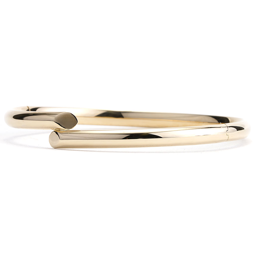 Plain Crossover Bangle Bracelet in Yellow Gold | New York Jewelers 