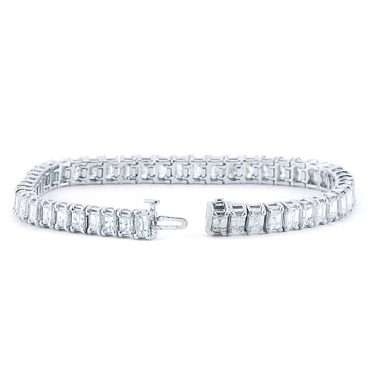 18kt White Gold Emerald Bracelet – Louis Martin Jewelers - Rockefeller  Center - NYC