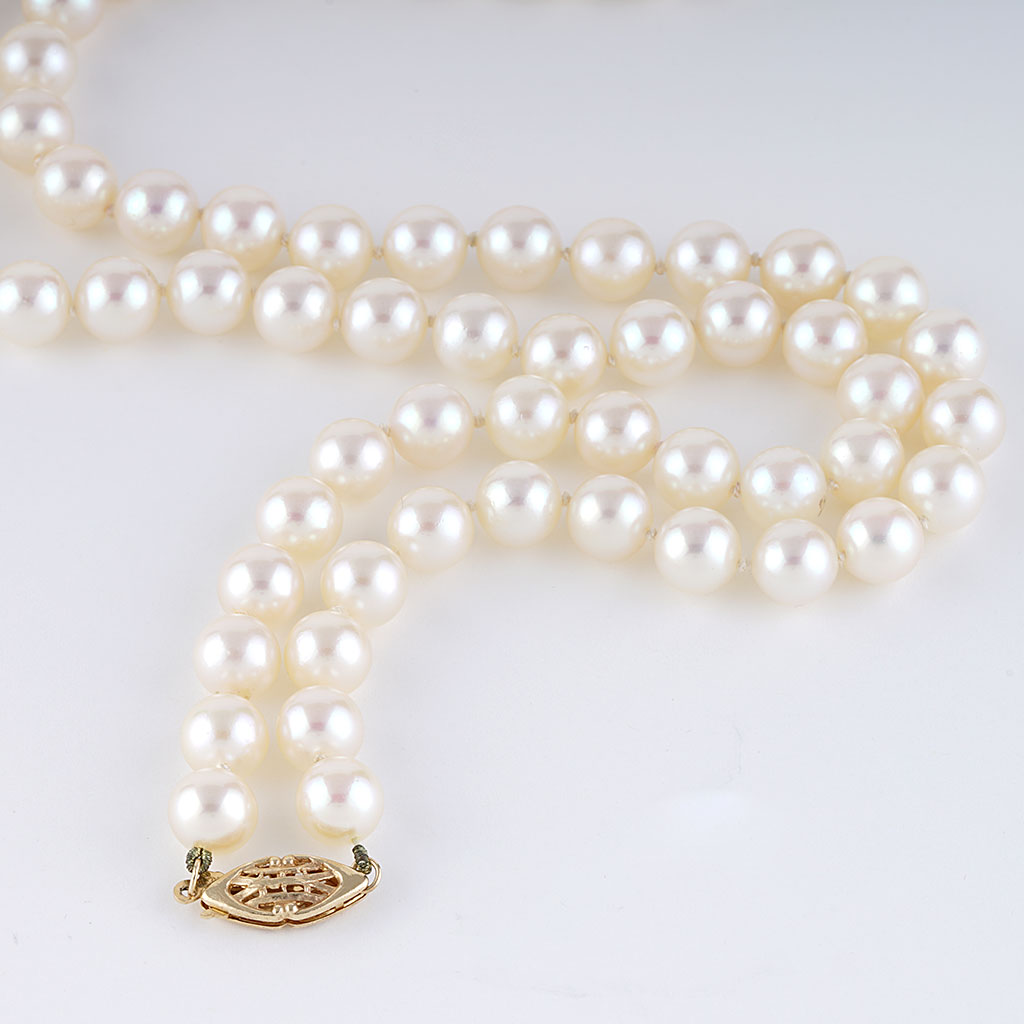 Donatello Gian Long 30 Inch Pearl Necklace - Pearl - 12 requests | Flip App