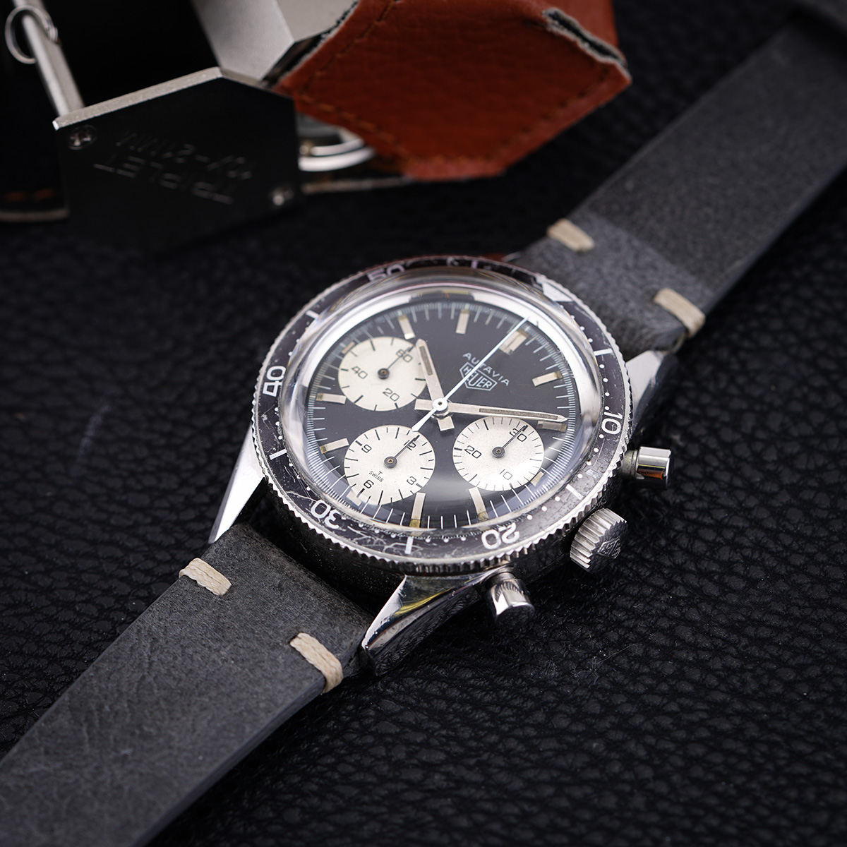 Heuer Autavia Vintage 1966 RARE 2446 Reverse Panda Chronograph 40mm